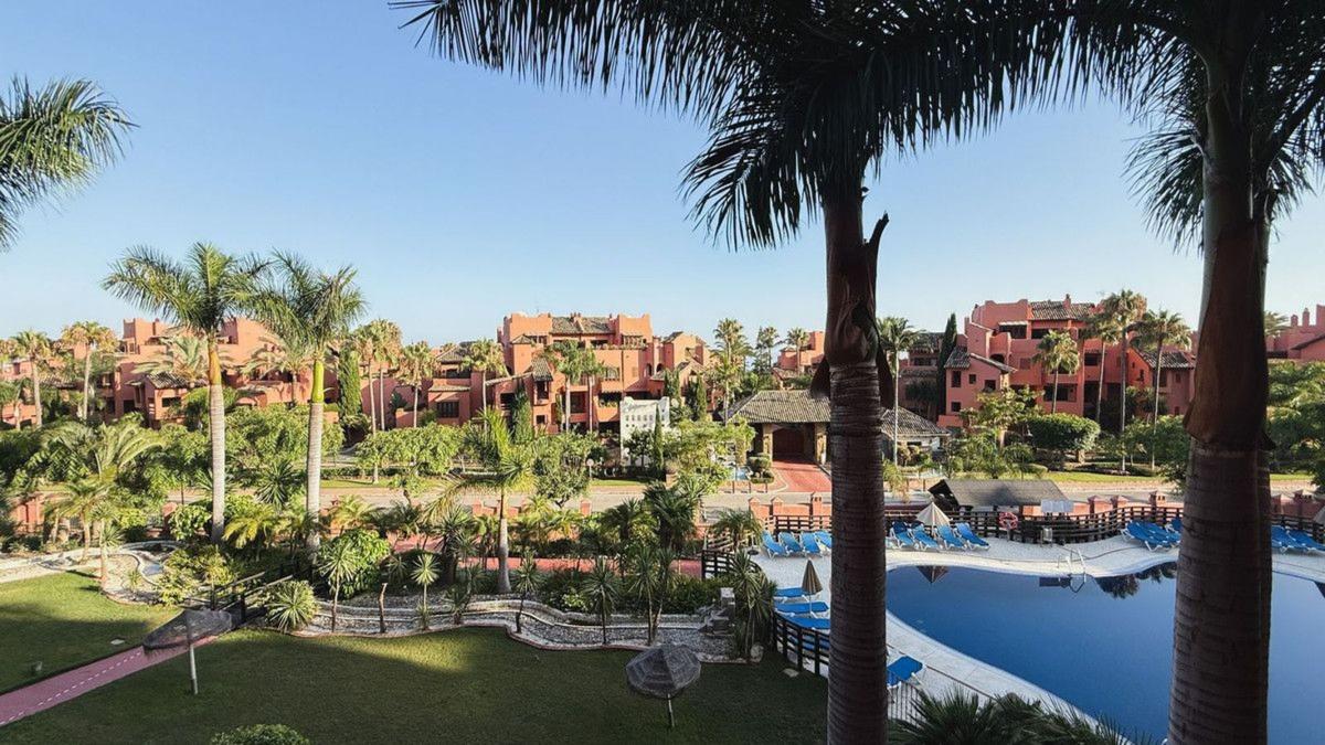 Venta de piso en Piso en Cl Nazari, Guadalmansa, Estepona, Estepona
photo 2