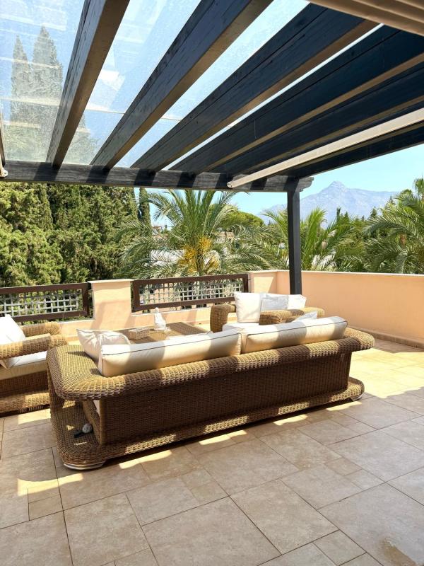 Venta de ático en  Ático en Calle de las Adelfas s/n, Nueva Andalucía, Marbella, Marbella photo 4