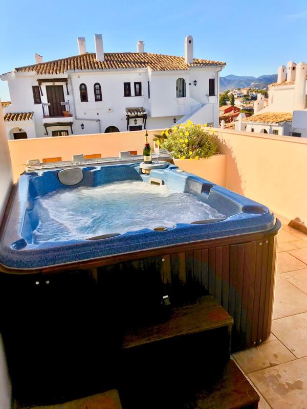 Venta de ático en  Ático en Calle de las Adelfas s/n, Nueva Andalucía, Marbella, Marbella photo 5