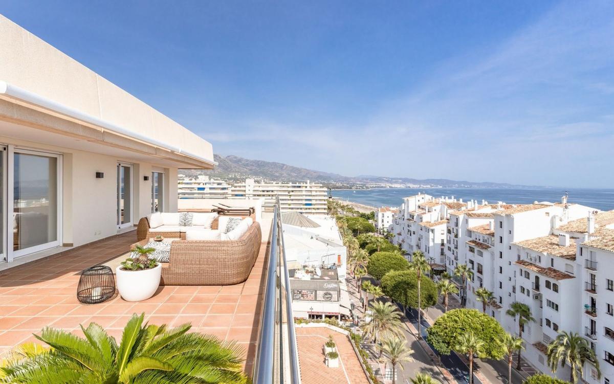 Penthouse sale in Ático en Puerto Banús, Marbella, Marbella photo 2