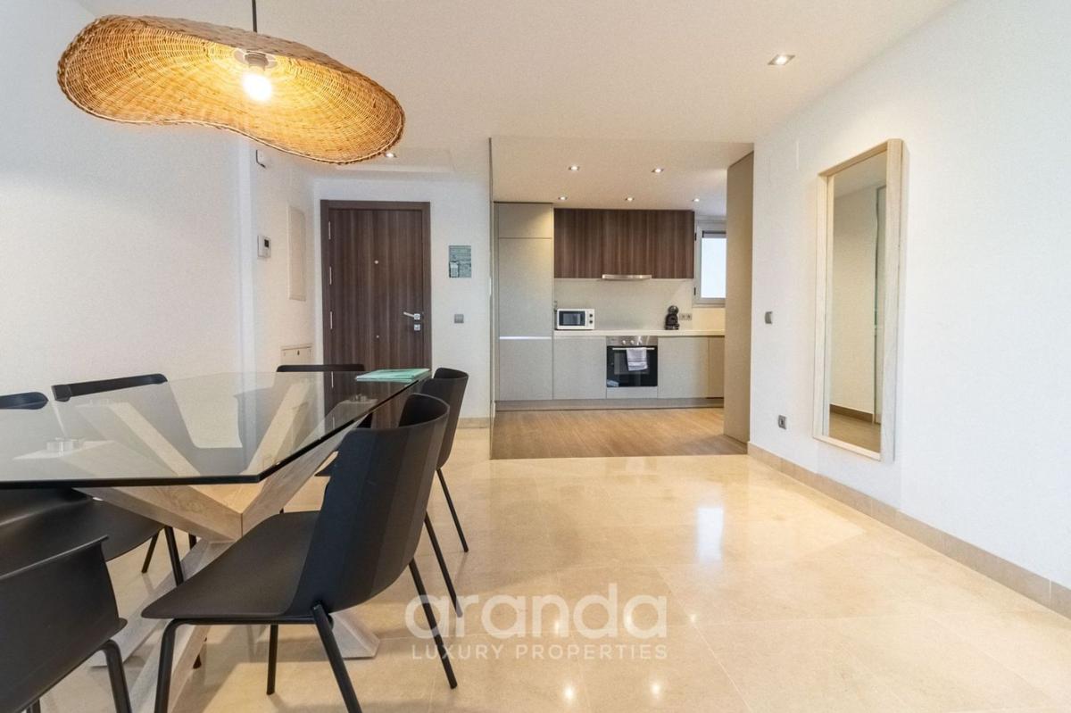 Venta de piso en Piso en Juan Antonio De Torquemad, 2 -a, Linda Vista-Nueva Alcántara-Cortijo Blanco, Marbella, Marbella
photo 3