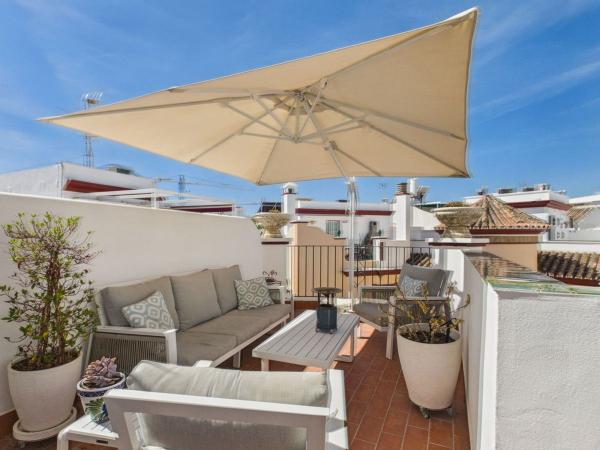 Chalet adosado en Calle San Miguel, Centro, Estepona photo 1