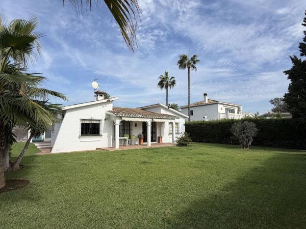 Casa o chalet independiente en Villacana - Costalita - Saladillo, Estepona photo 1