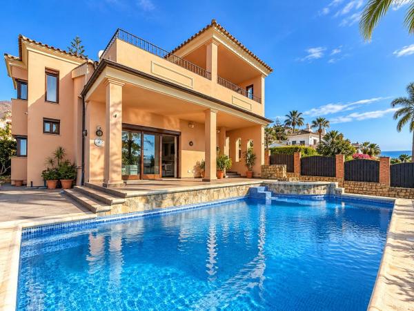 Casa o chalet independiente en Seghers, Estepona photo 1