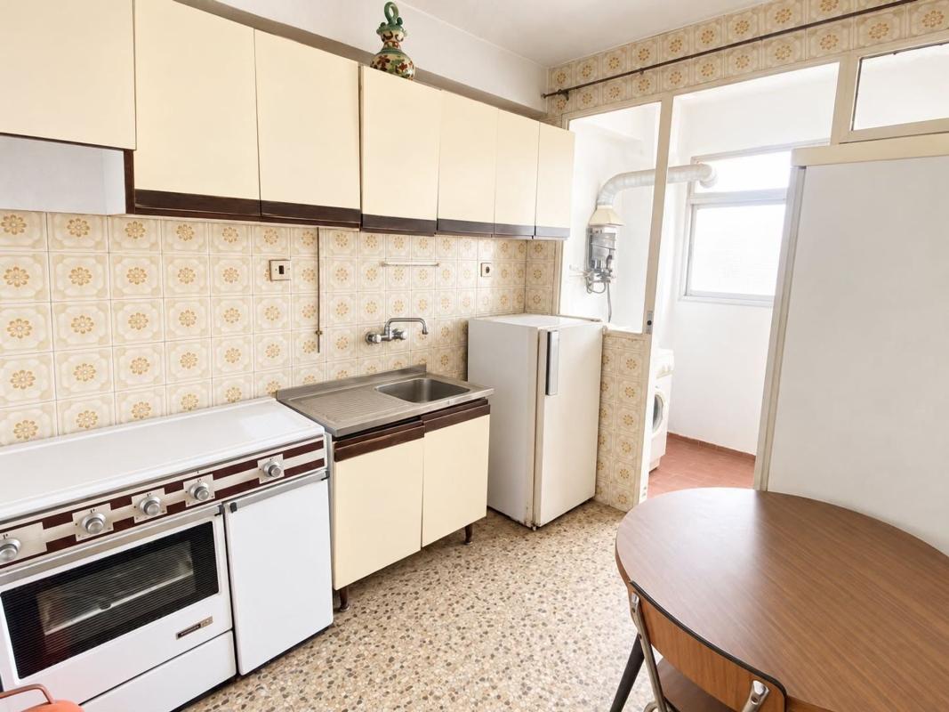 Venta de piso en Piso en Pasaje Augusto González Besada, Puerta Blanca - Almudena, Málaga, Málaga
photo 2