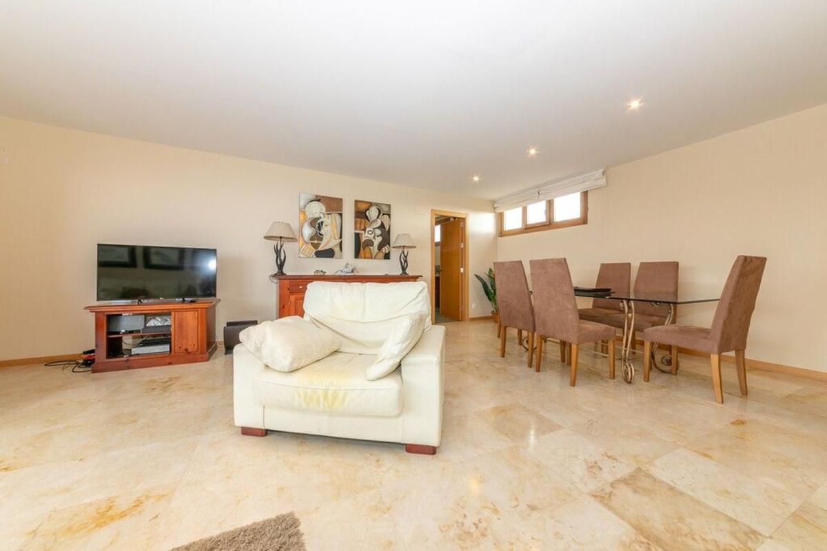 Sale of apartment in Piso en Alto de los Monteros, Marbella, Marbella
 photo 3