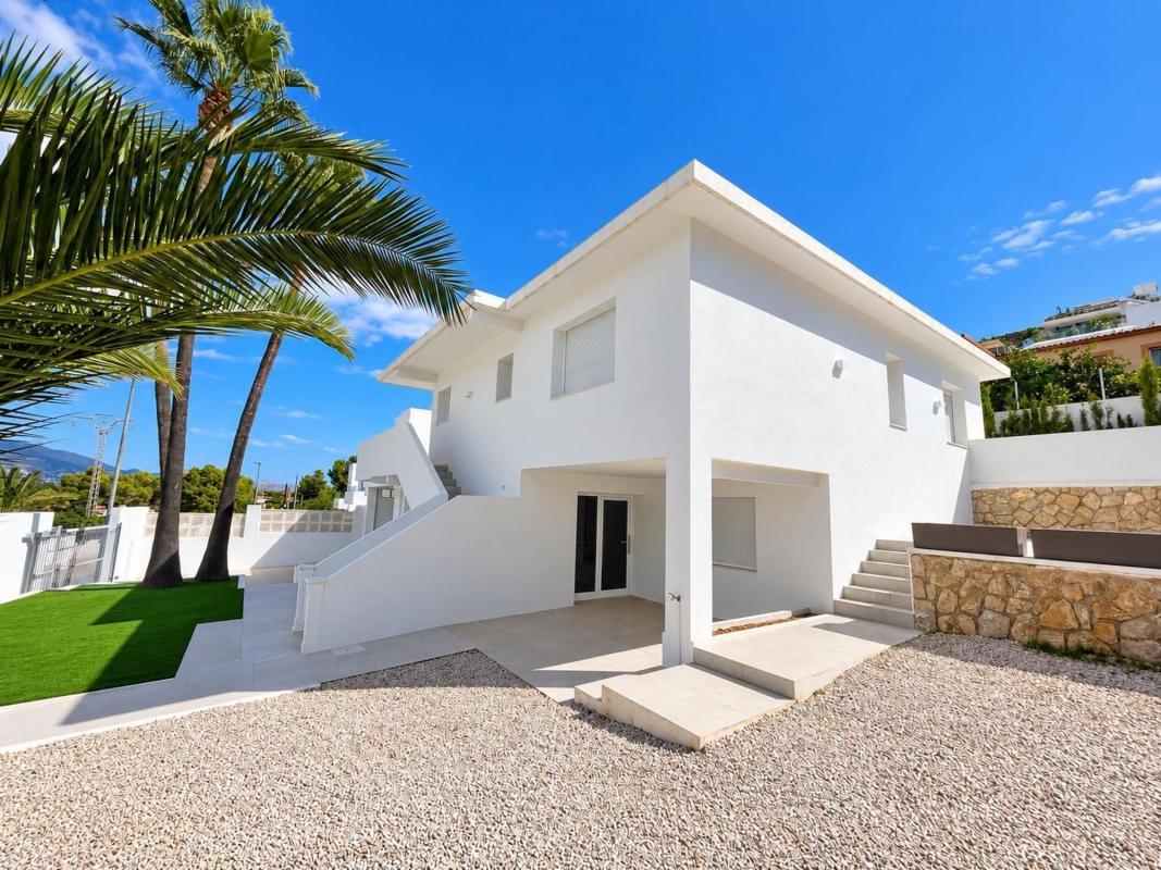 Properties for sale and rent in Spain photo 3