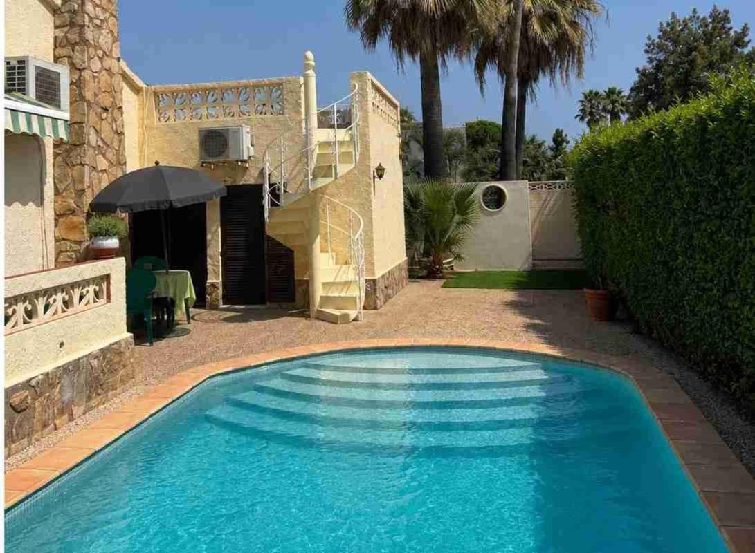Sale of independent chalet in Casa o chalet en Les Bassetes-El Marjal, Denia, Denia
 photo 5