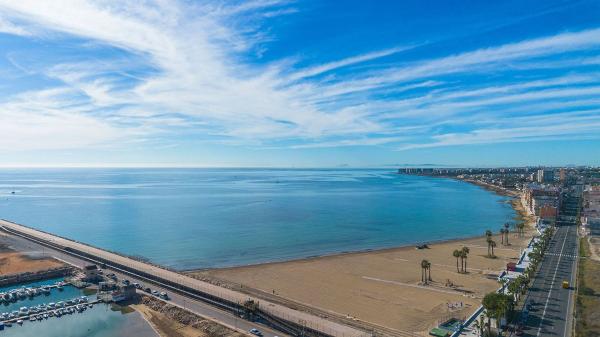 Sale of flat in Piso en Playa de los Náufragos, Torrevieja, Torrevieja
thumbnail 2