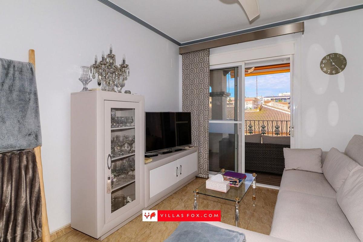 Sale of apartment in Piso en Calle Maestro Serrano, Centro, San Miguel de Salinas, San Miguel de Salinas
 photo 2