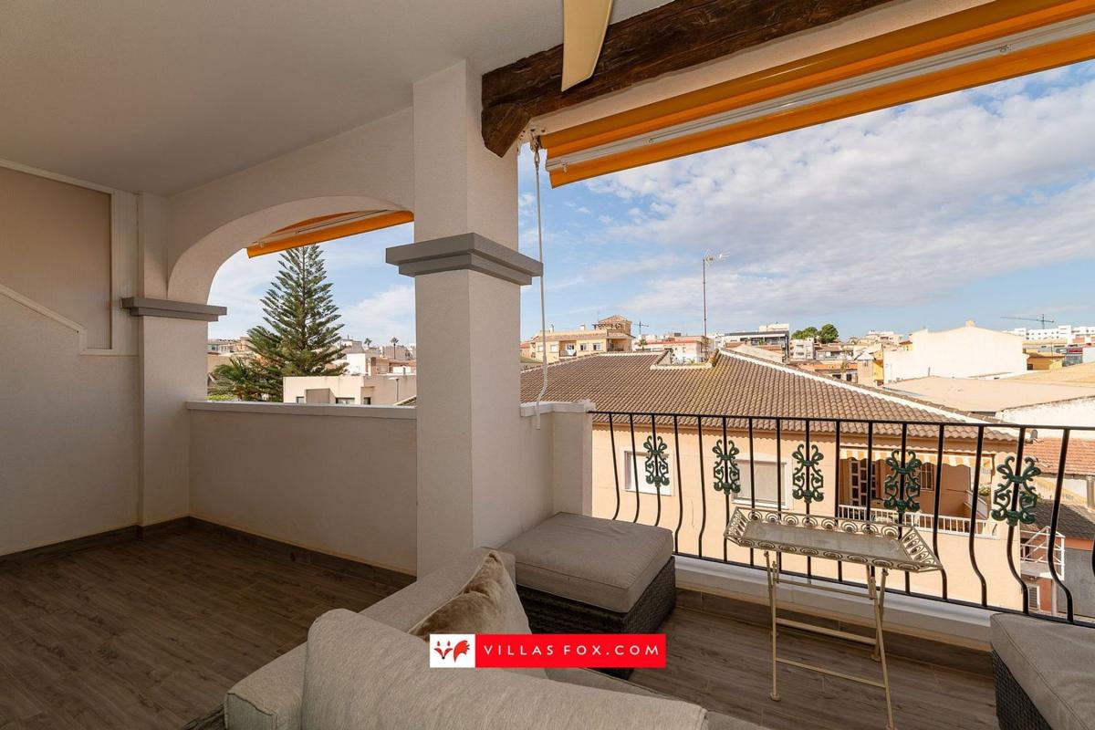 Sale of apartment in Piso en Calle Maestro Serrano, Centro, San Miguel de Salinas, San Miguel de Salinas
 photo 3