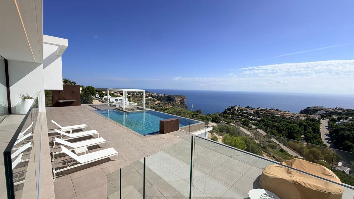 Properties for sale and rent in Spain photo 5