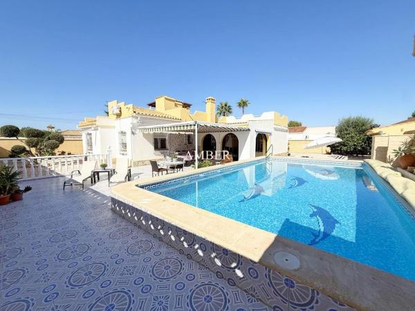 Casa o chalet independiente en Calle Ruben Dario, La Siesta - El Salado - Torreta, Torrevieja thumbnail 2