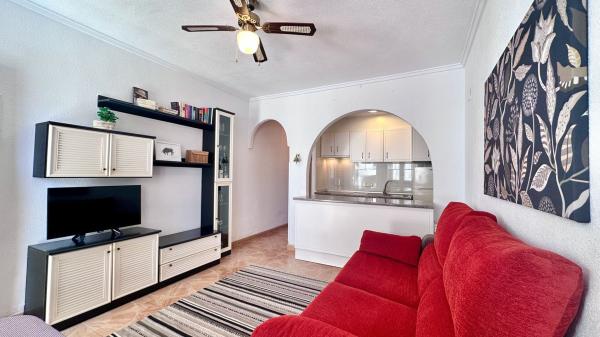 Sale of flat in Piso en Paris, 132, Zona los Frutales, Torrevieja, Torrevieja
thumbnail 3