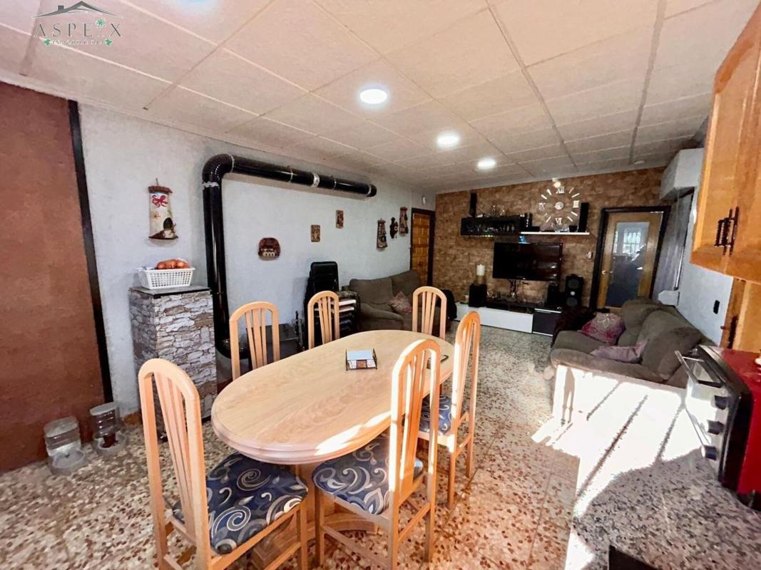 Propiedades en venta y alquiler en España photo 2