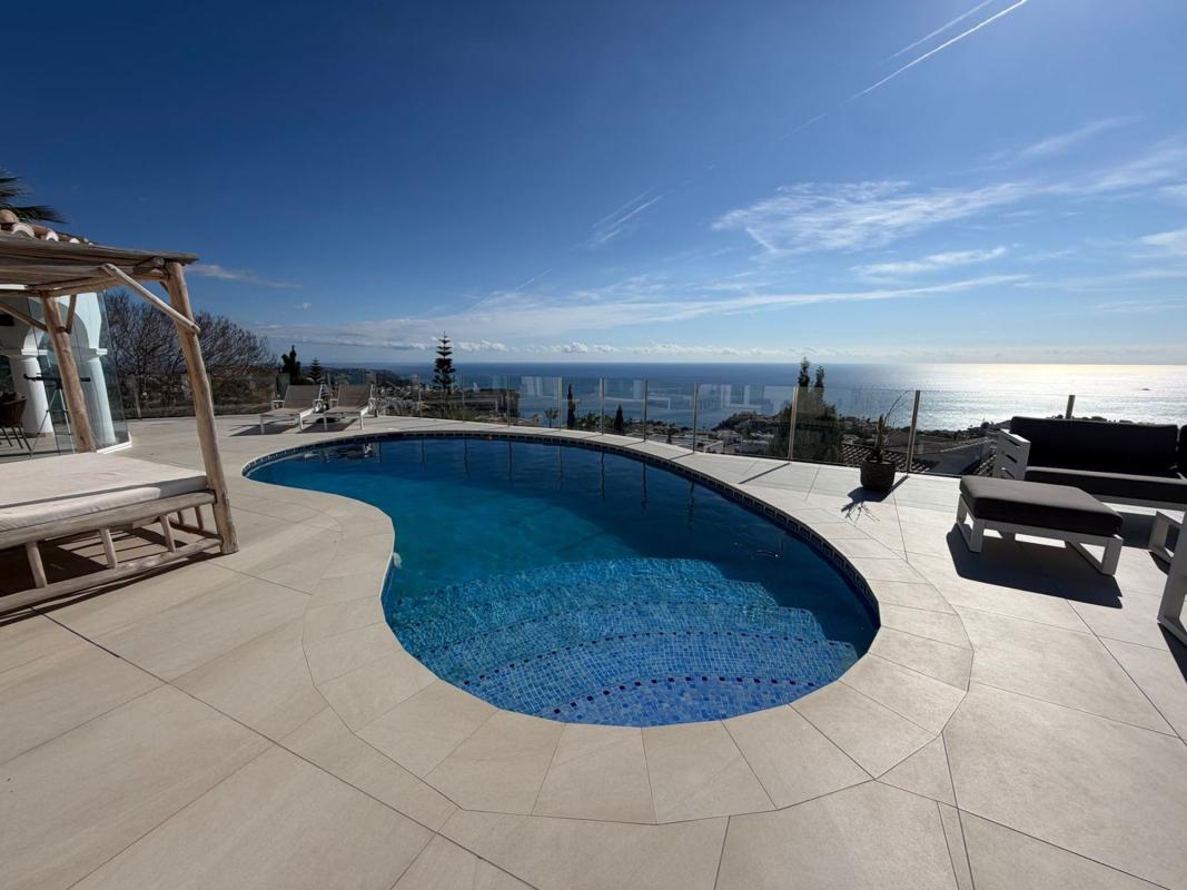 Properties for sale and rent in Spain photo 3