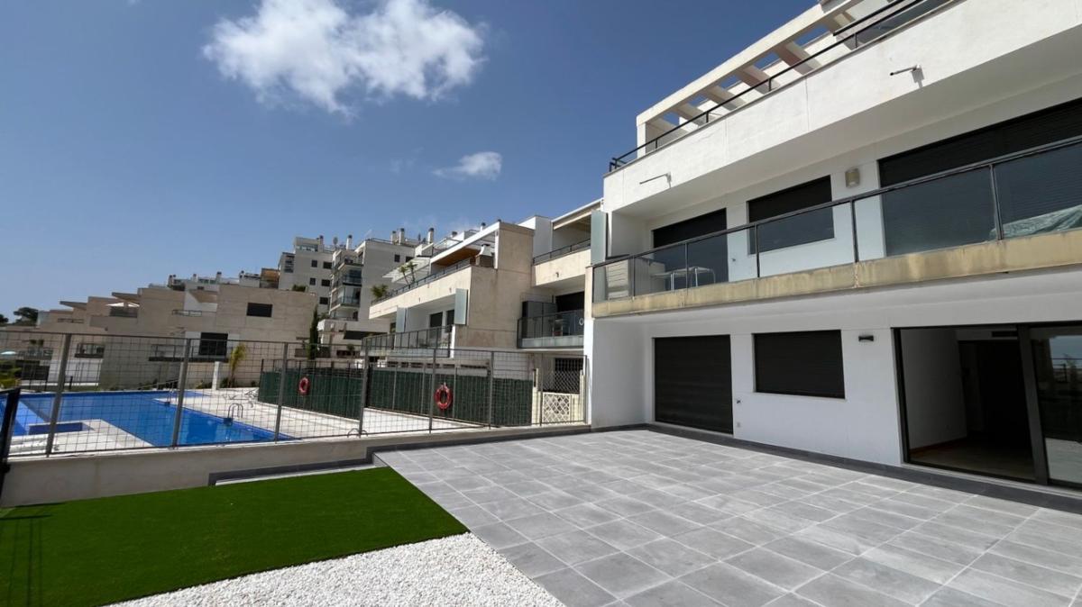 Sale of apartment in Piso en Lomas de Campoamor, Orihuela, Orihuela
photo 2