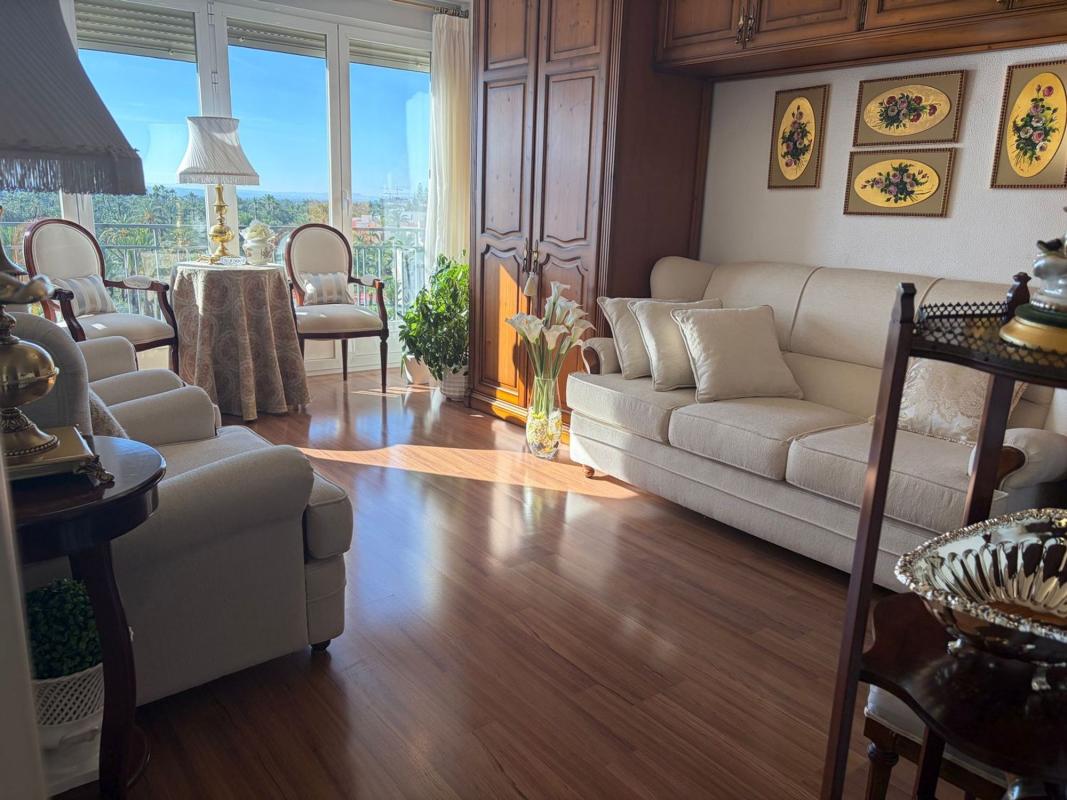 Продажа квартиры на Piso en Avenida en Joan Carles I, 59, Centro, Elche / Elx, Эльче / Эльх
 photo 2