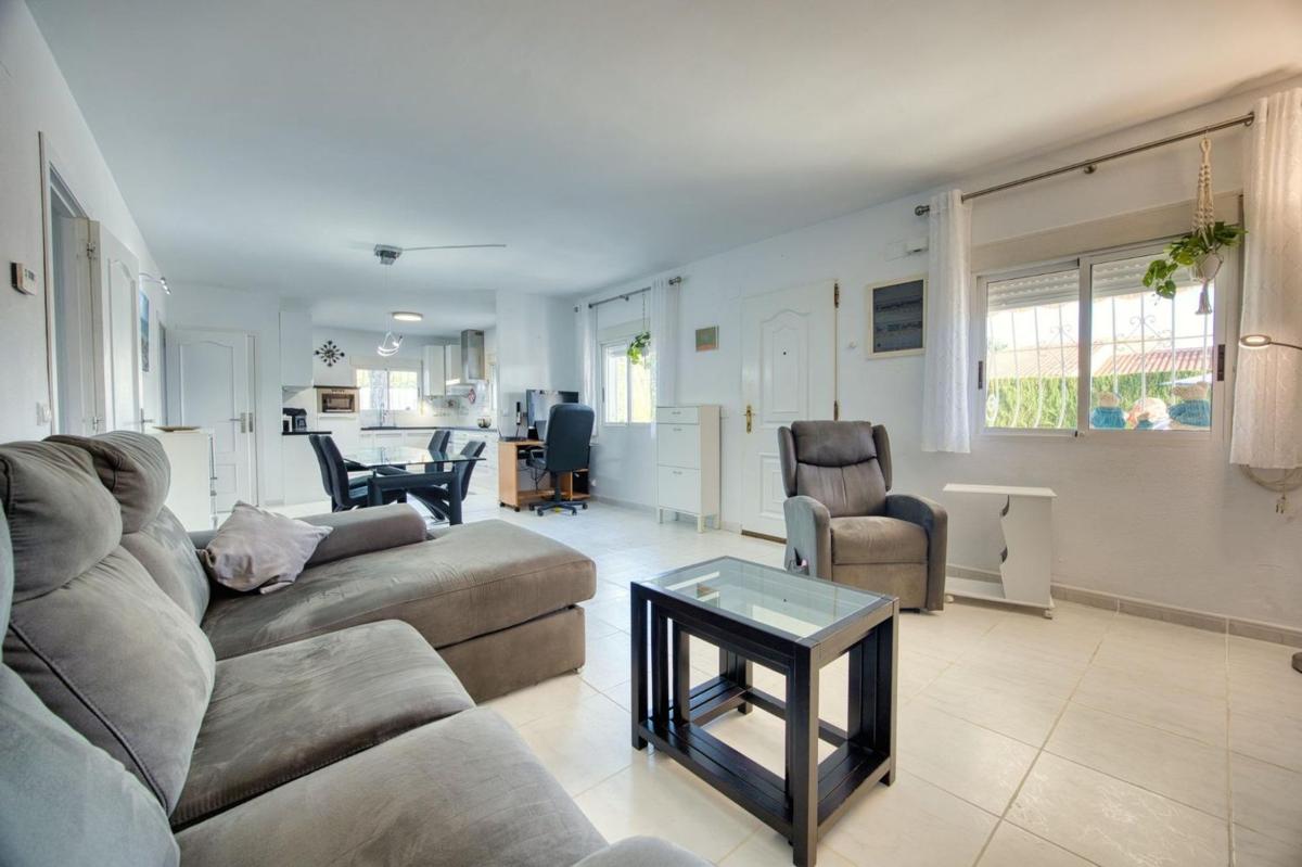 Properties for sale and rent in Spain photo 4