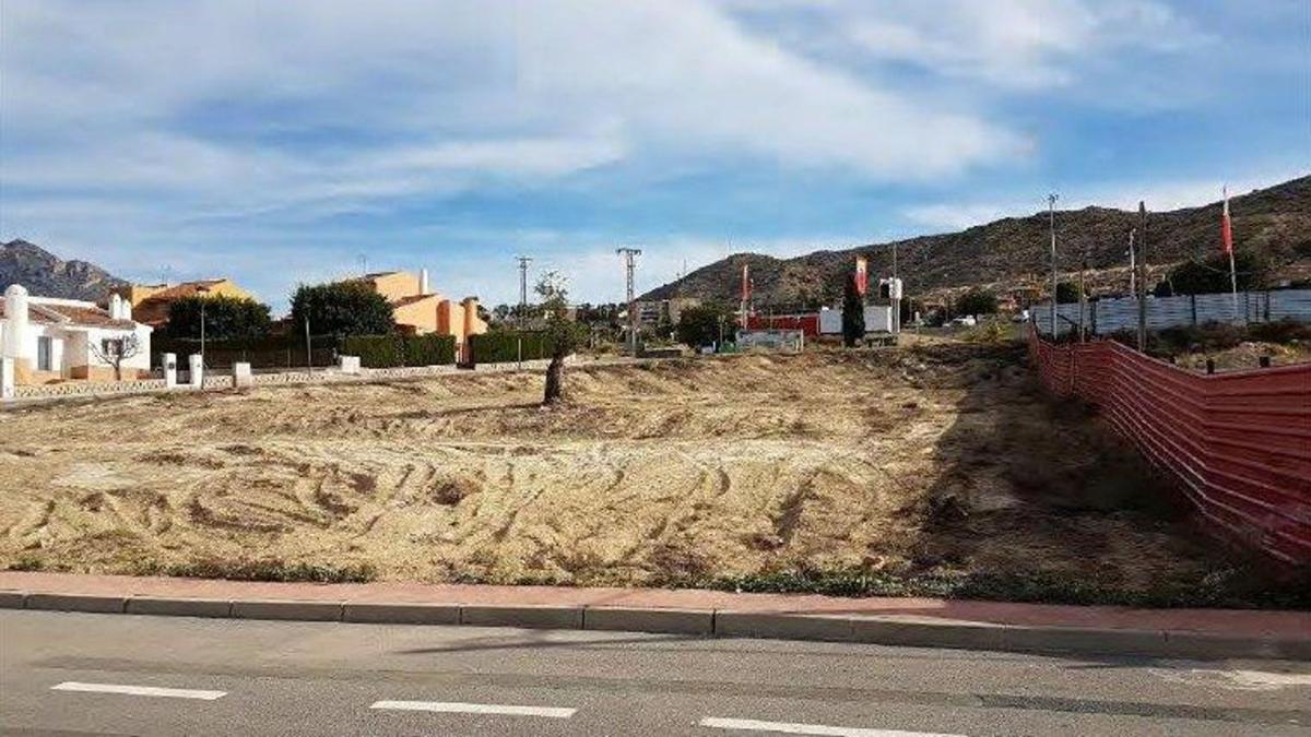 Terreno en venta en Busot, Alicante photo 3