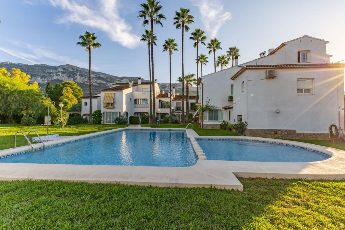 Properties for sale and rent in Spain photo 5
