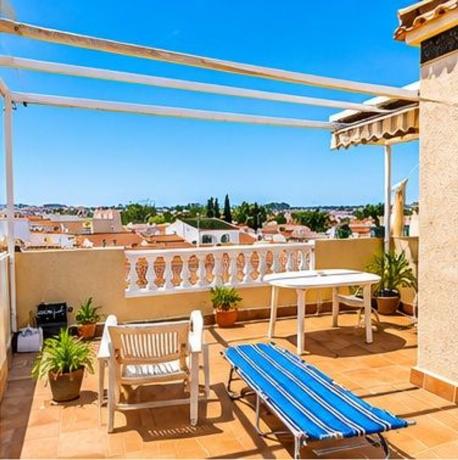 Casa o chalet independiente en Calle Paganini, 2, La Siesta - El Salado - Torreta, Torrevieja photo 2