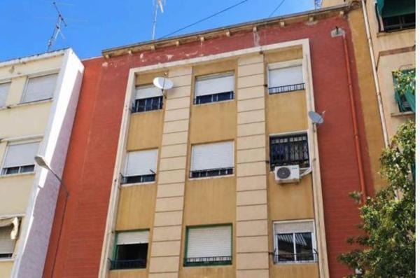 Venta de piso en Piso en Nou D'Octubre, 51, Carolinas Bajas, Alicante / Alacant, Alicante / Alacant
 photo