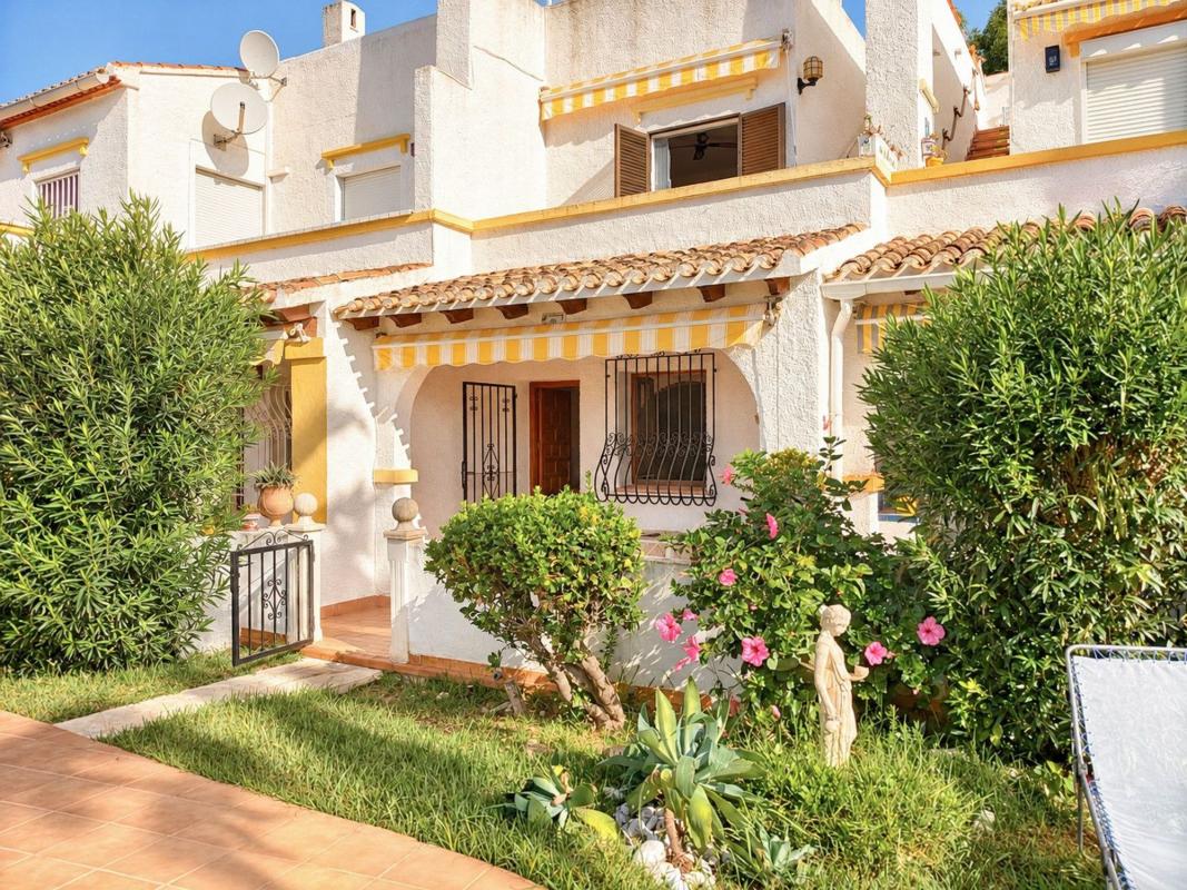 Properties for sale and rent in Spain photo 3