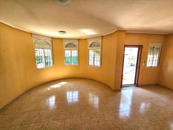 Chalet adosado en Avenida Goya, San Fulgencio thumbnail 3