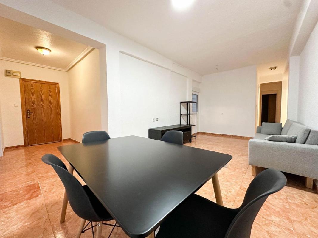 Продажа квартиры на Piso en Calle Colom, 18, Petrer, Петрер
 photo 3