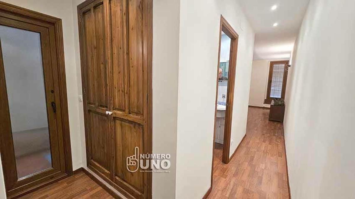 Sale of apartment in Piso en Barri Eixample, Alcoy / Alcoi, Alcoy
photo 5