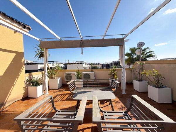 Chalet adosado en Calle Cabo San Antonio, 29, Lomas de Cabo Roig, Orihuela thumbnail 2