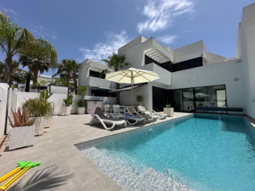 Properties for sale and rent in Spain photo 1