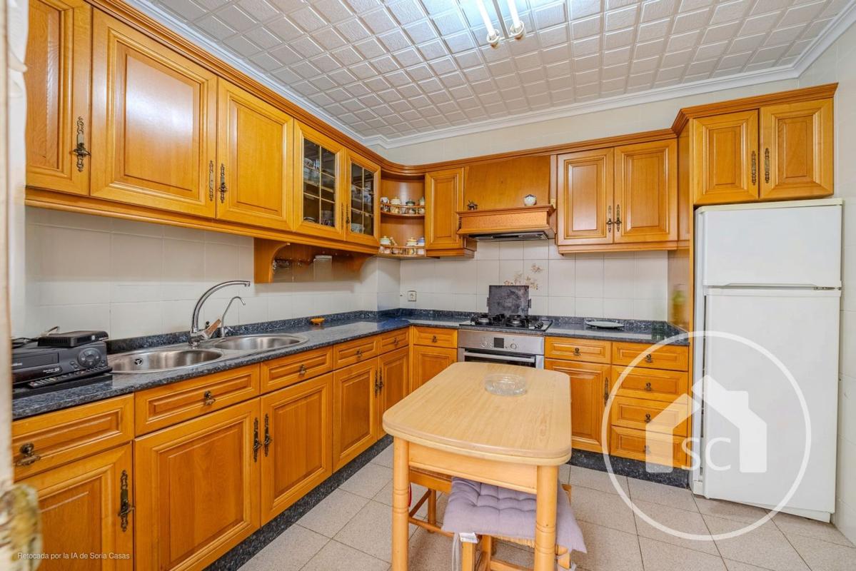 Venta de piso en Piso en Plaza Castelar - Mercado Central, Elda, Elda
photo 1