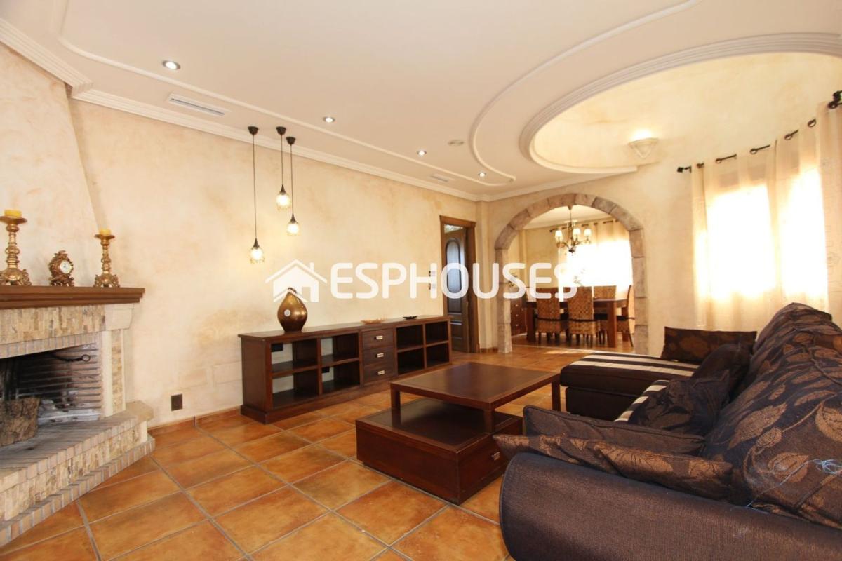 Properties for sale and rent in Spain photo 4