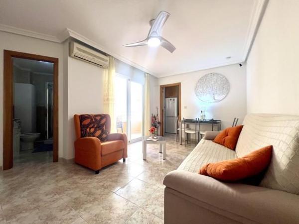 Sale of flat in Piso en Ronda D. Ricardo Lafuente Aguado, Parque Acuático - Sector 25, Torrevieja, Torrevieja
thumbnail 2
