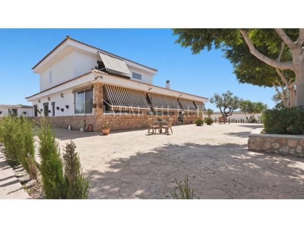 Casa o chalet independiente en Dolores photo 1