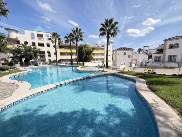 Продажа квартиры на Piso en Villamartín, Orihuela, Ориуэла
thumbnail 2