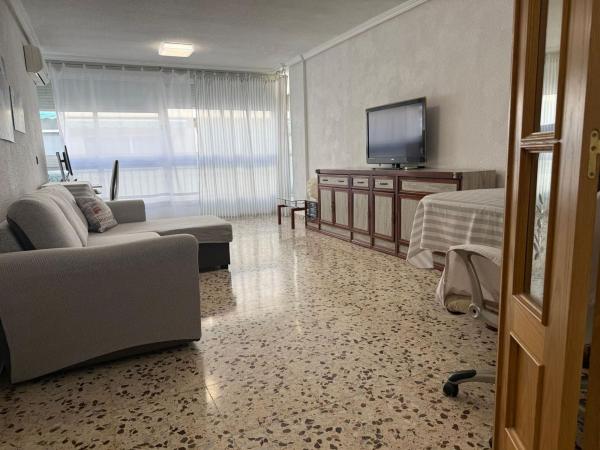 Продажа квартиры на Piso en Calle de Fra Juan Tensa, Campello Pueblo, El Campello, Эль Кампельо
thumbnail 2
