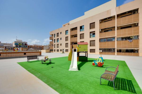 Venta de piso en Piso en Calle Apolo, Antonio Machado, Torrevieja, Torrevieja
 photo 3