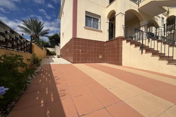 Sale of flat in Piso en Calle Salvador Dalí, Algorfa, Algorfa
photo 1