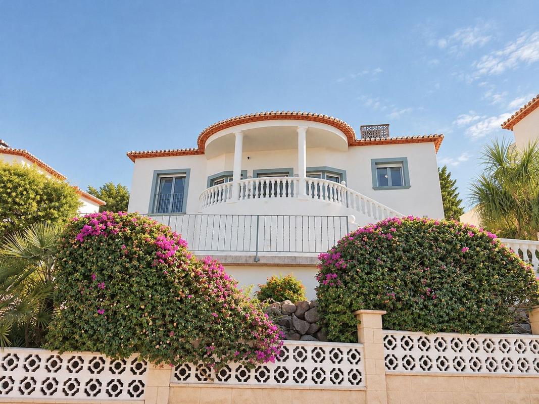 Properties for sale and rent in Spain photo 1