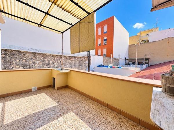Продажа квартиры на Piso en Calle Tomas Capelo, Centro, San Juan de Alicante, Сан-Хуан-де-Аликанте
photo 1