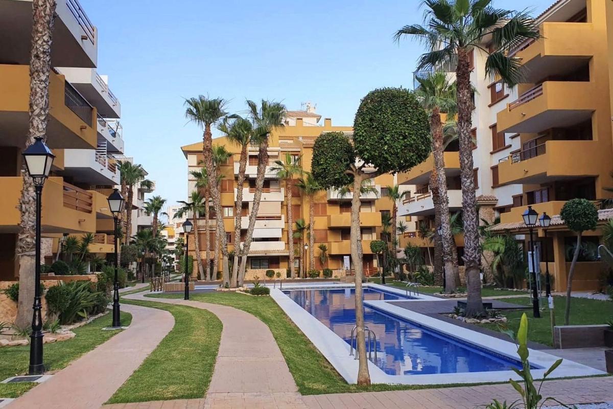 Sale of apartment in Piso en Punta Prima, Torrevieja, Torrevieja
photo 1
