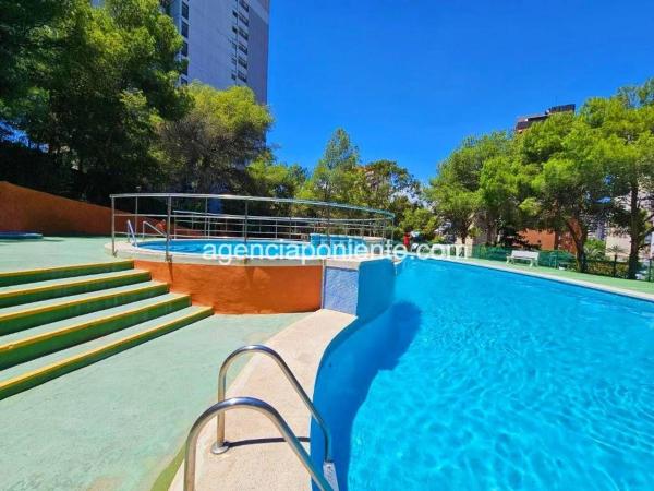 Sprzedaż mieszkania w Piso en Avenida de Montecarlo, Zona Sierra Helada, Benidorm, Benidorm
photo 1