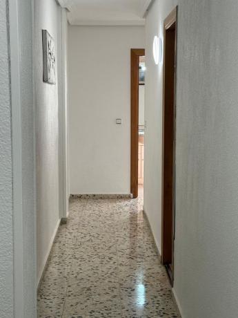 Продажа квартиры на Piso en Calle de Fra Juan Tensa, Campello Pueblo, El Campello, Эль Кампельо
photo 1