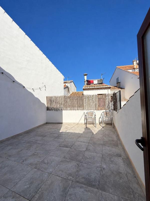 Properties for sale and rent in Spain photo 4