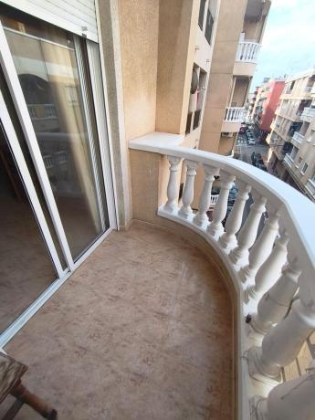 Apartment for sale in Piso en Calle Finlandia, 2, Playa de los Locos, Torrevieja, Torrevieja thumbnail 2