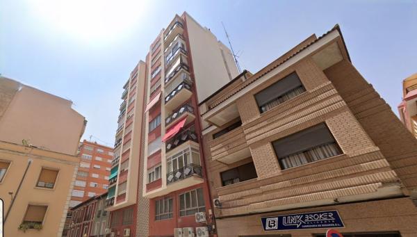 Chalet independiente en venta en Casa o chalet en Calle Maestro Chanza, El Carril - Paseo de Chapi, Villena, Villena
 photo 2