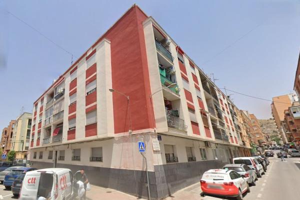 Chalet independiente en venta en Casa o chalet en Calle del Cap. Postigo, El Mercado, Villena, Villena
 photo 2